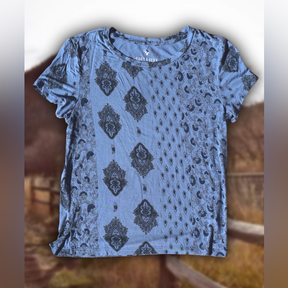American Eagle Bandana Print Soft Tee Sz S